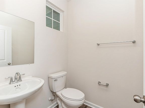 5th image of 306 Rodessa Ln
