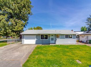 2333 W Hayes St, Woodburn, OR 97071