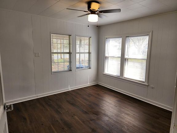 3rd image of 613 McNair St