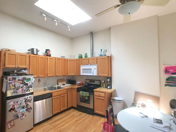 2nd image of 514 Atlantic Ave APT 3