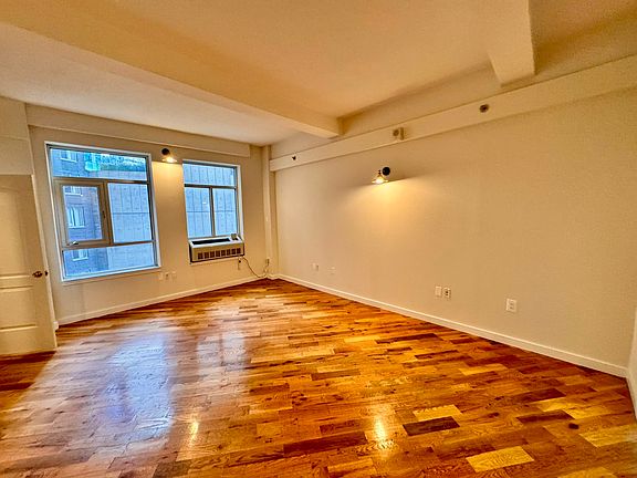 5th image of 29-28 41st Ave #405