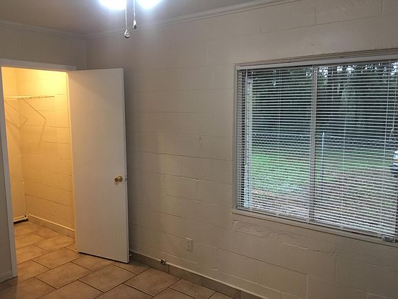 3rd image of 1732 Sunbeam Ln
