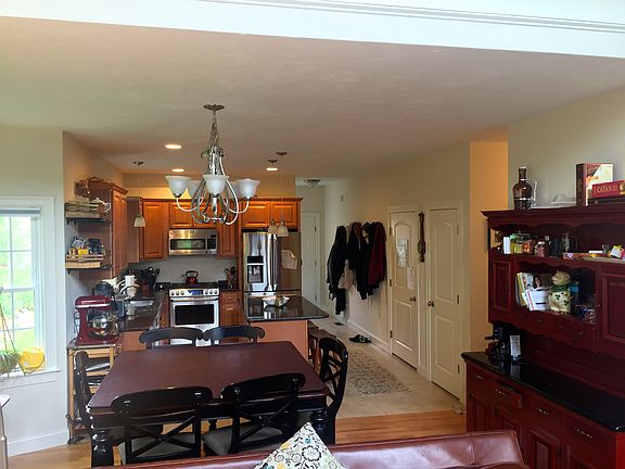 Dining/Kitchen