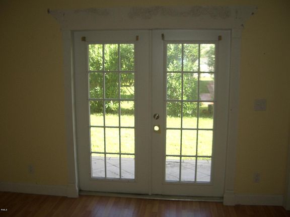 5th image of 261 SE Crosspoint Drive