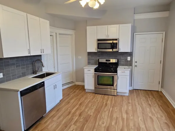 928 S Claremont Ave #2R, Chicago, IL 60612