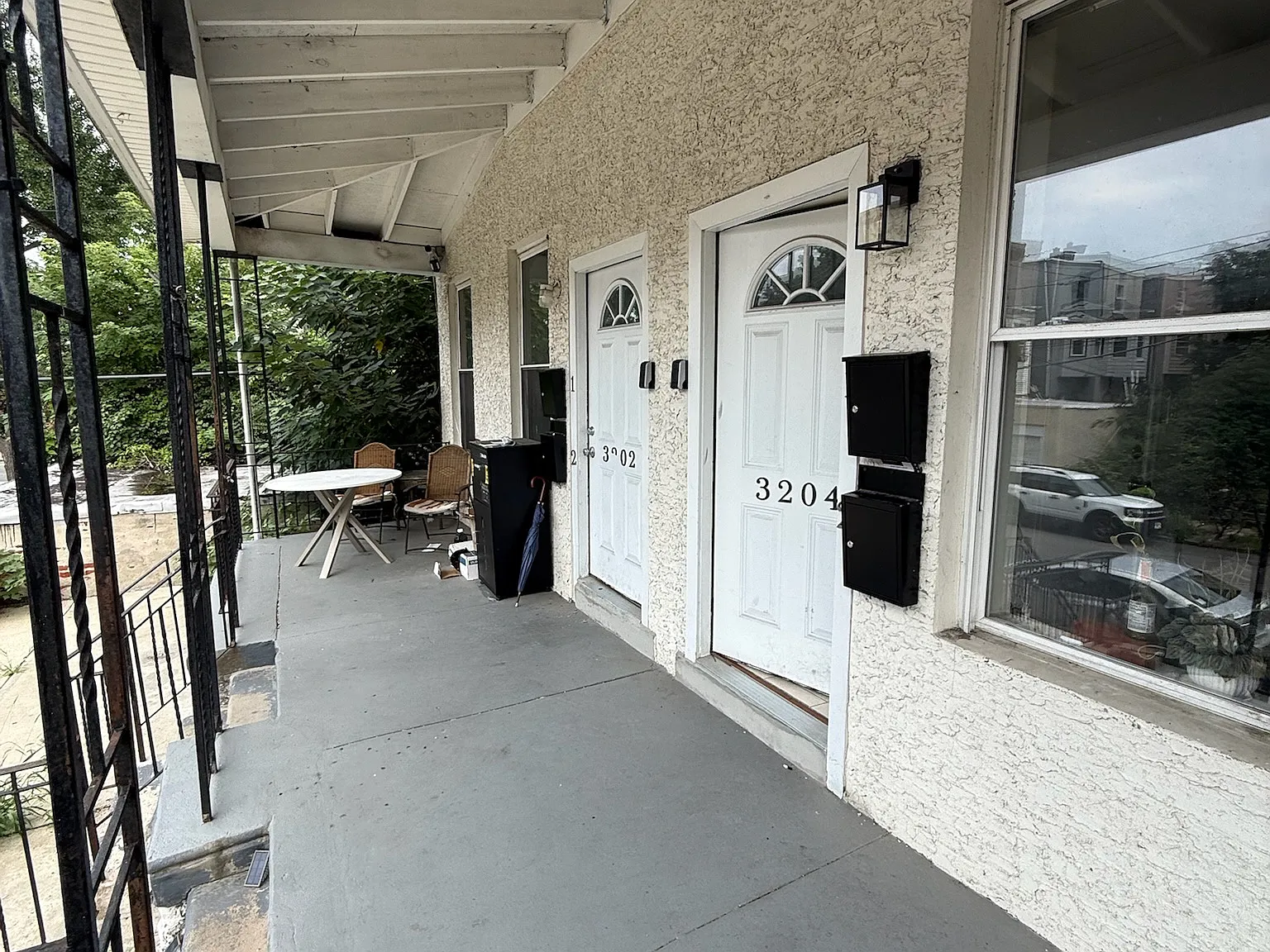 3 bed, 2377 sqft, $2,600 — Photo 1