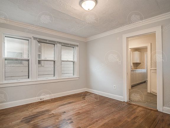 5th image of 5543 Park Ave