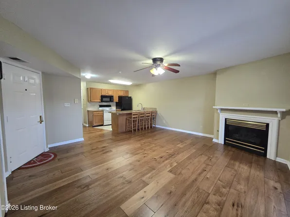 2726 Hollywood Ter APT 103, Louisville, KY 40206