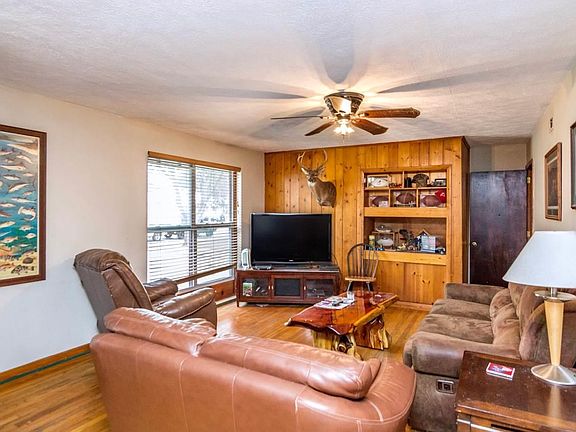 4th image of 107 Gilmore Dr