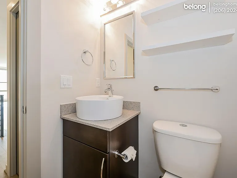 504 N 105th St — Photo 20