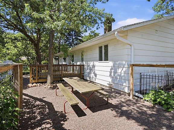 3rd image of 3265 Fern Court