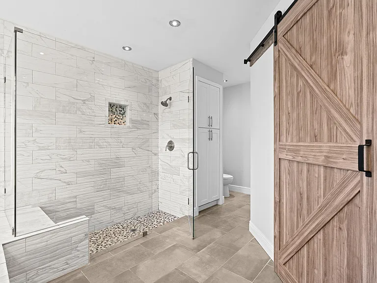 1707 Primrose Ln — Photo 33