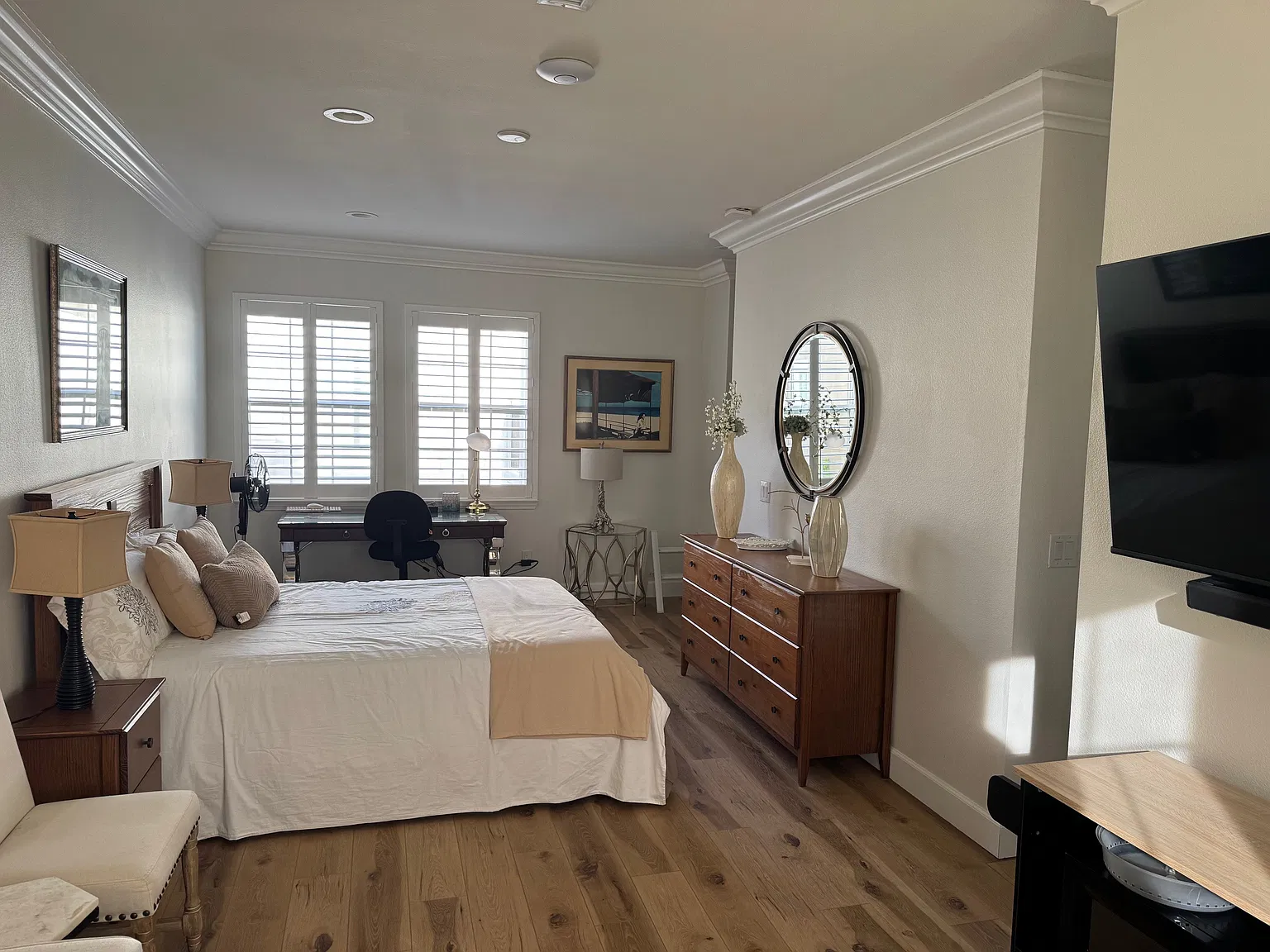 Studio, 3280 sqft, $2,000 — Photo 3