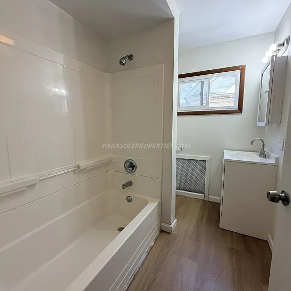 919 Clay Ave #2 — Photo 6