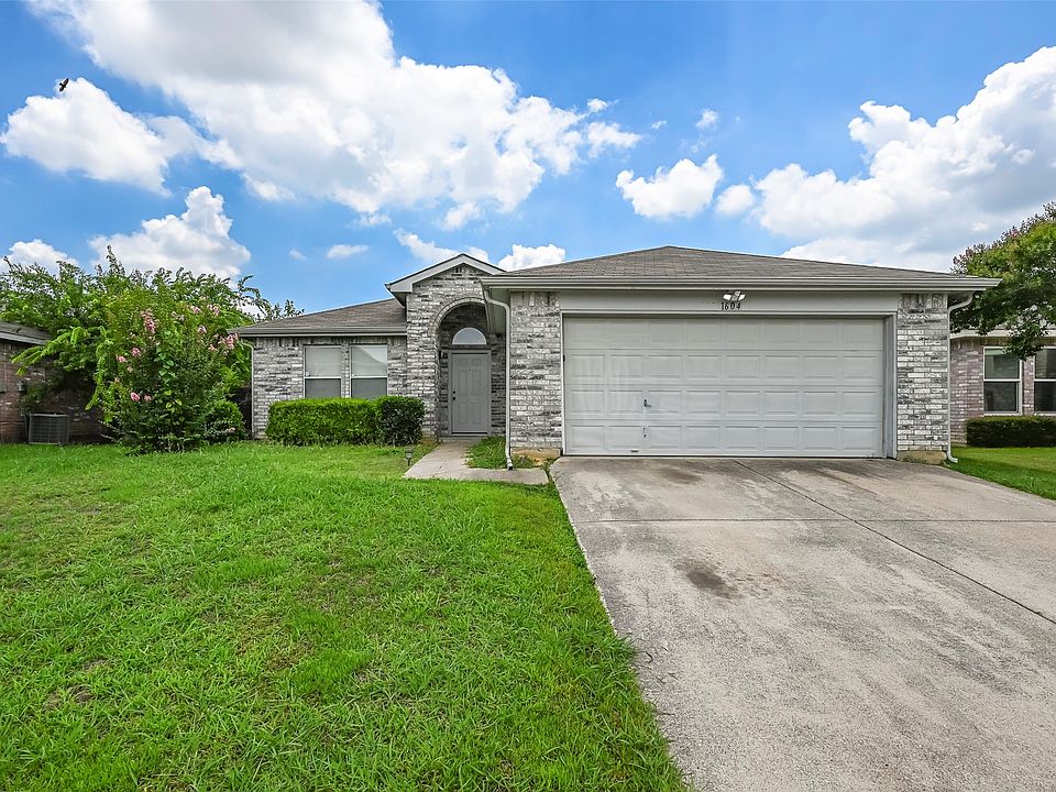 1st image of 1604 Green Hill Dr