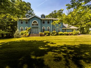 4 Windward Ln, Monsey, NY 10952