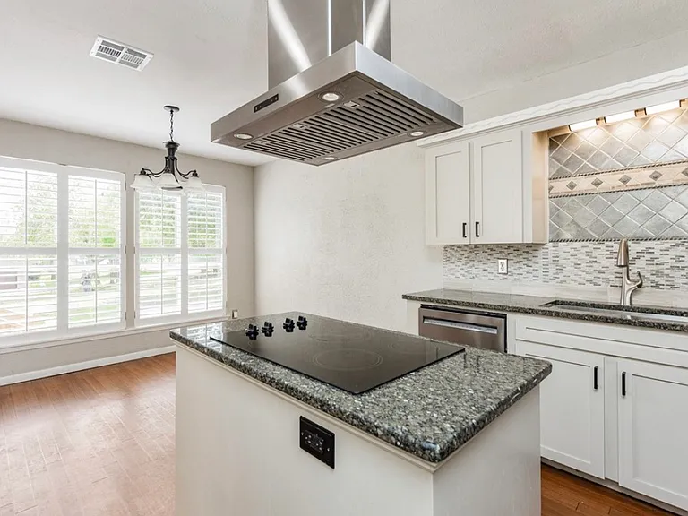 3935 Monta Dr — Photo 15