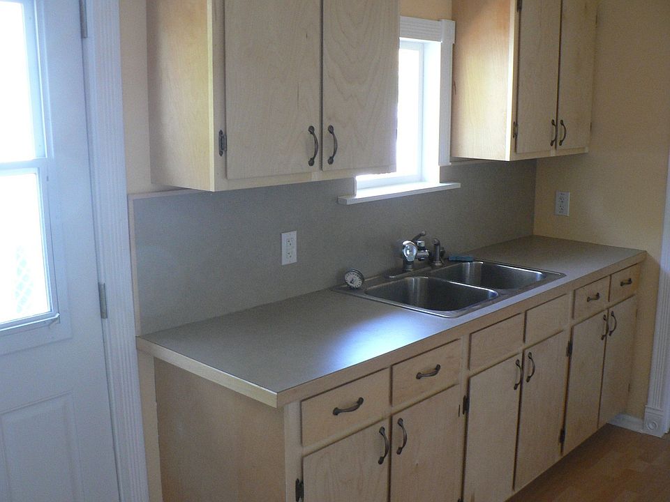 Front Unit Kitchen