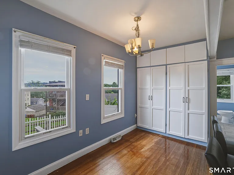 44-46 Perry Hill Rd — Photo 9