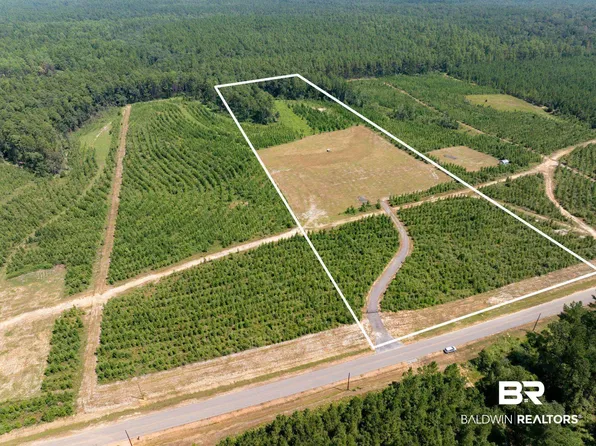 18813 Horseneck Rd, Bay Minette, AL 36507
