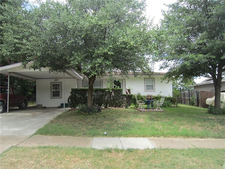1st image of 1114 Huddleston Dr