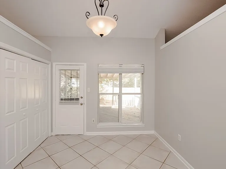 10378 Yates Dr — Photo 6
