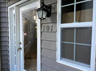 101 Fieldstream Dr, Newark, DE 19702