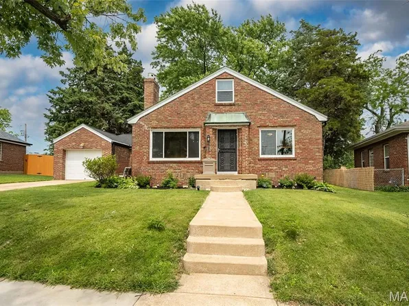 7918 Martys Dr, Saint Louis, MO 63123