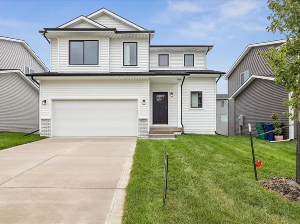 4727 167th St, Urbandale, IA 50323