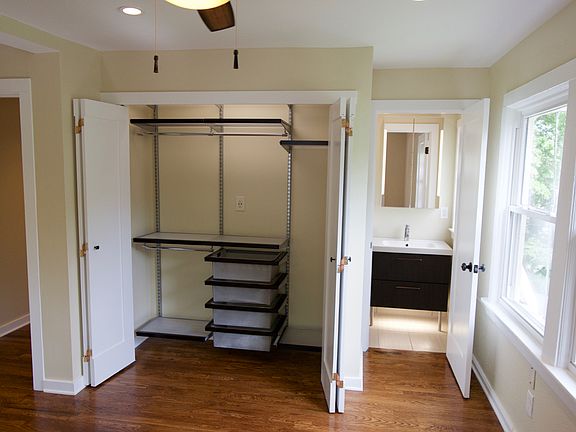 3rd image of 5025 Grand Ave APT 1