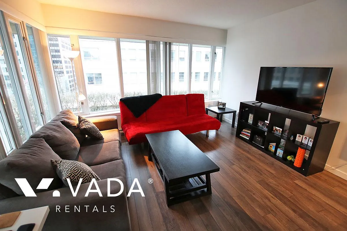 610 Granville Street Vancouver — Photo 2
