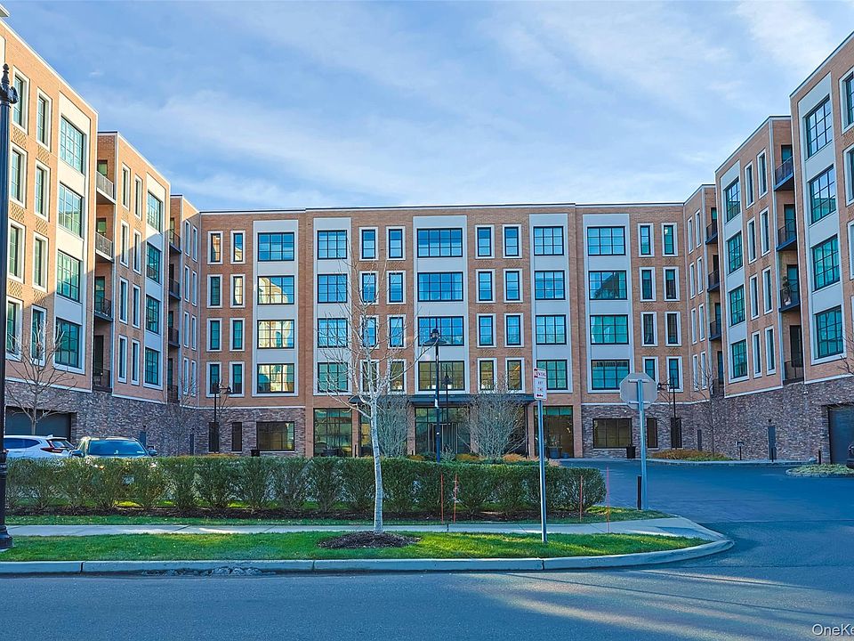 1st image of 100 Garvies Point Road #1024