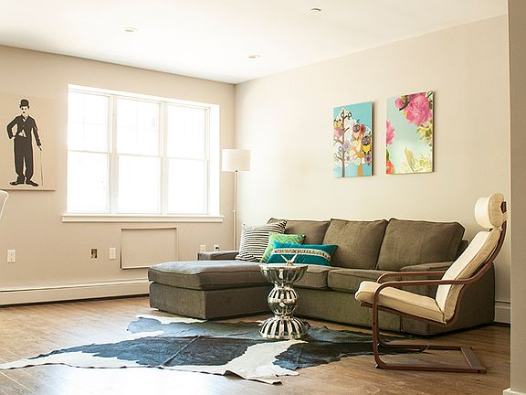 3rd image of 542 E 87th St #2FLOOR
