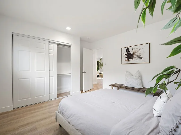 308 S Laurel St — Photo 12