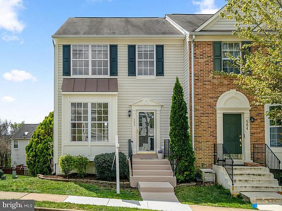 2nd image of 582 Kalmia Sq NE