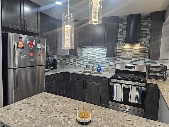 3rd image of 415 S Lombard Ave APT 203