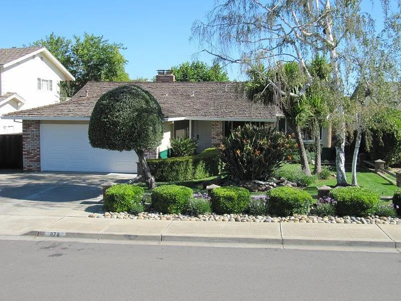 878 Mayview Way photo 1