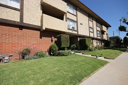 1st image of 2101 Vine St APT 208