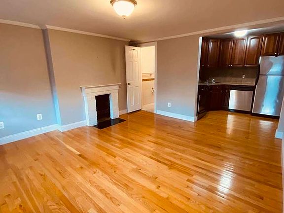 3rd image of 71 Irving Pl APT 4B