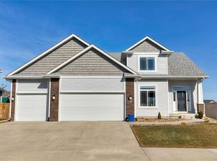 502 Orchard Hills Dr, Norwalk, IA 50211