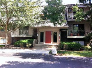 138 E Bailey Rd APT D, Naperville, IL