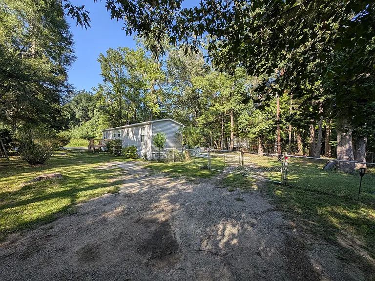 3307 Powell Dr — Photo 2