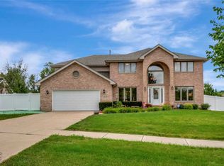 19514 Victorian Dr, Mokena, IL 60448