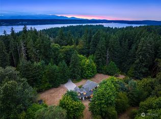 10160 Battle Point Dr NE, Bainbridge Island, WA 98110