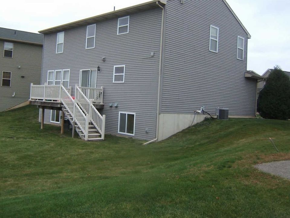 2nd image of 3929 Sunshine Peak Dr #5