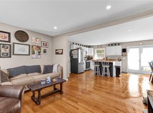 6724 Kathy Lynn Pl, Browns Summit, NC 27214