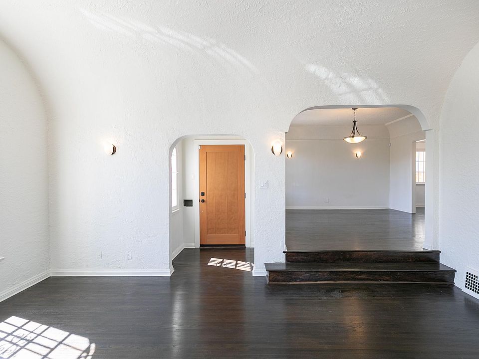 1st image of 2533 Fairmount St