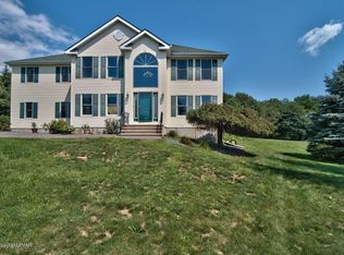 252 Harvest Hill Dr, Effort, PA 18330
