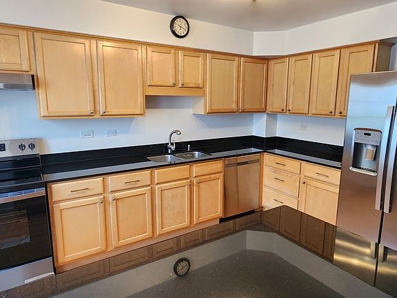 3rd image of 5448 N Washtenaw Ave