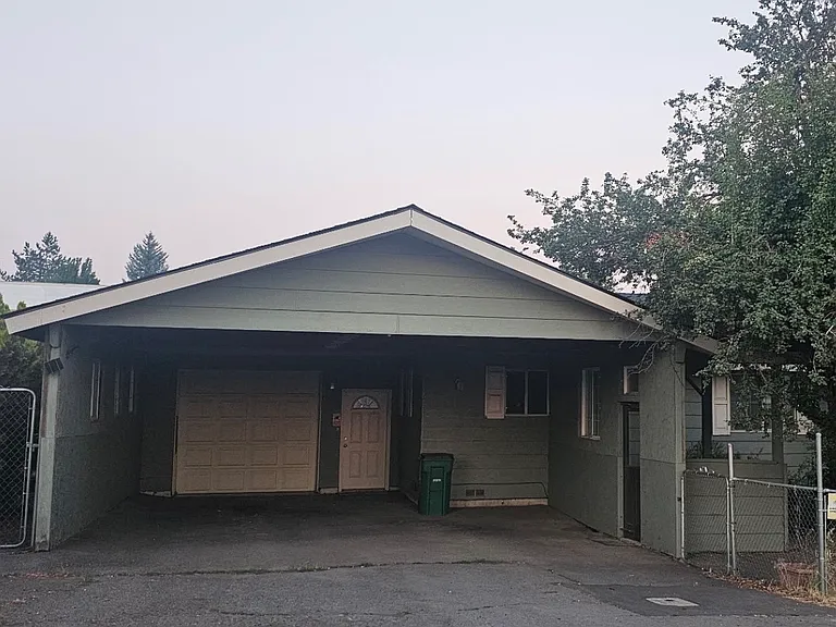2805 Montelius St — Photo 17
